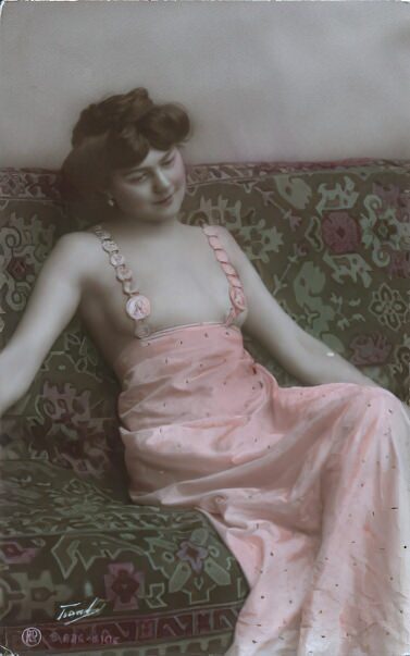 Photo 183 - Color Tint Vintage Nude Men and Women Sepia, Monochrome and Others Photo 183 - Color Tint Vintage Nude Men and Women Sepia, Monochrome and Others