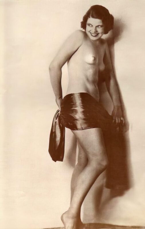 Photo - 189 of Vintage Nude Girl Mixed, Upscaled - Volume 1