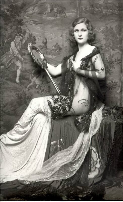 Volume 4 of Black and White Image of Naked / Nude Women and Girls in the Vintage Era