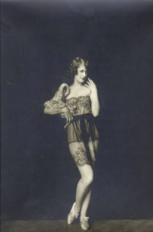 Volume 4 of Black and White Image of Naked / Nude Women and Girls in the Vintage Era