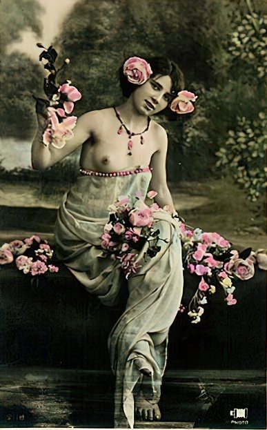 Photo 176 - Color Tint Vintage Nude Men and Women Sepia, Monochrome and Others Photo 176 - Color Tint Vintage Nude Men and Women Sepia, Monochrome and Others