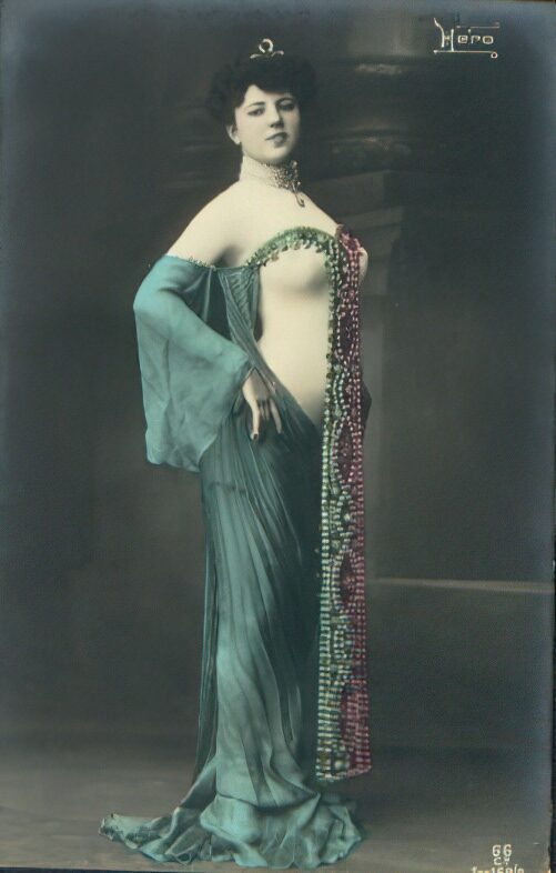 Photo 202 - Color Tint Vintage Nude Men and Women Sepia, Monochrome and Others Photo 202 - Color Tint Vintage Nude Men and Women Sepia, Monochrome and Others