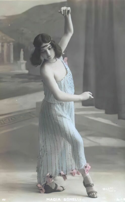 Photo 208 - Color Tint Vintage Nude Men and Women Sepia, Monochrome and Others Photo 208 - Color Tint Vintage Nude Men and Women Sepia, Monochrome and Others