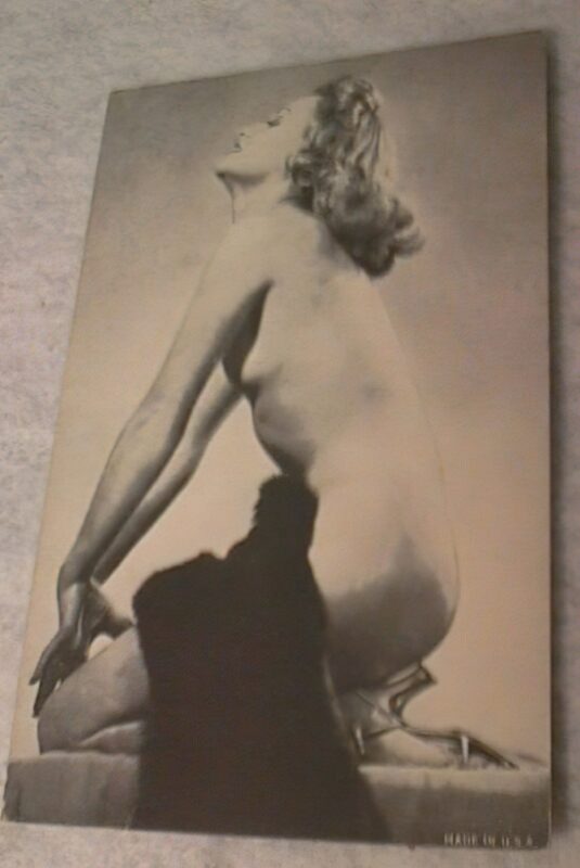 Very high Quality Nude Men and Women in Full Black and White from the Classic Vintage Retro Era Volume 2 of Vintage Erotica and Photo Image Galleries of Classic Women Nude in the 1800s to the 1920s