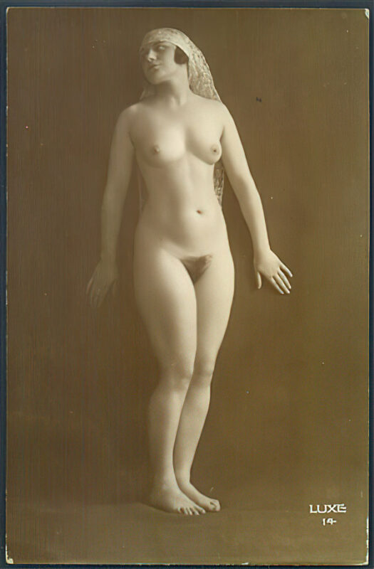 B&W Volume 5 Image of Naked / Nude Woman in the Vintage Era