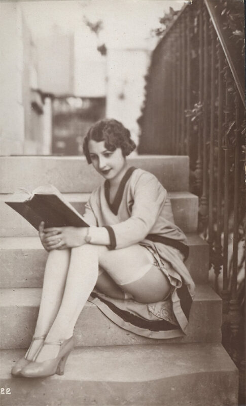 B&W Volume 5 Image of Naked / Nude Woman in the Vintage Era