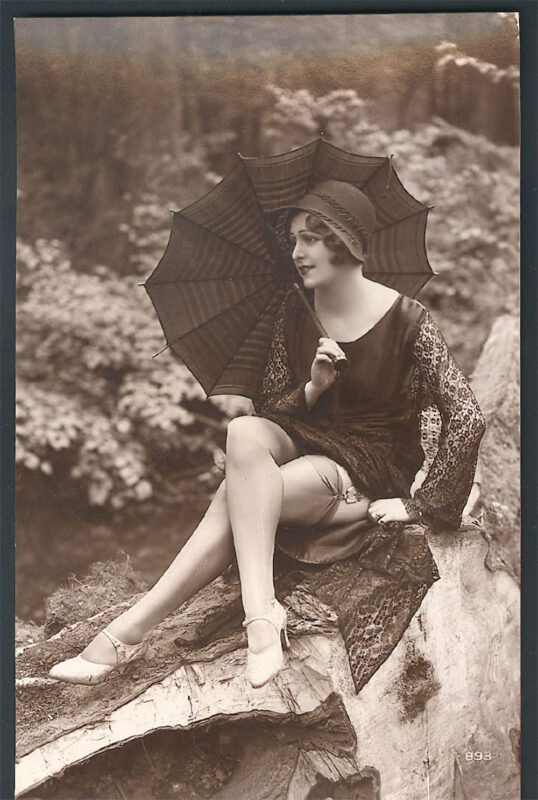 B&W Volume 5 Image of Naked / Nude Woman in the Vintage Era