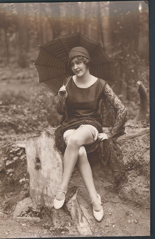 B&W Volume 5 Image of Naked / Nude Woman in the Vintage Era