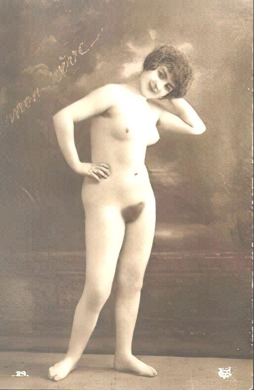 Very high Quality Nude Men and Women in Full Black and White from the Classic Vintage Retro Era Vintage Erotica and Photo Image Galleries of Classic Women Nude in the 1800s to the 1920s
