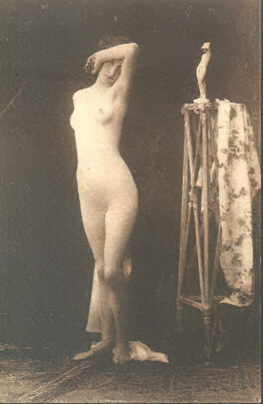 Very high Quality Nude Men and Women in Full Black and White from the Classic Vintage Retro Era Volume 2 of Vintage Erotica and Photo Image Galleries of Classic Women Nude in the 1800s to the 1920s