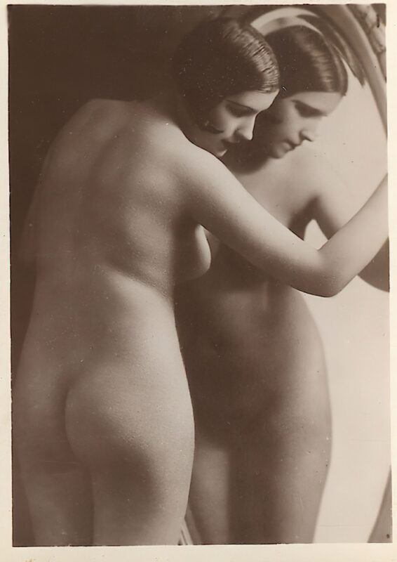 B&W Volume 5 Image of Naked / Nude Woman in the Vintage Era