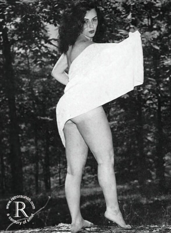 Vintage Women and Girls nude in the 1940's