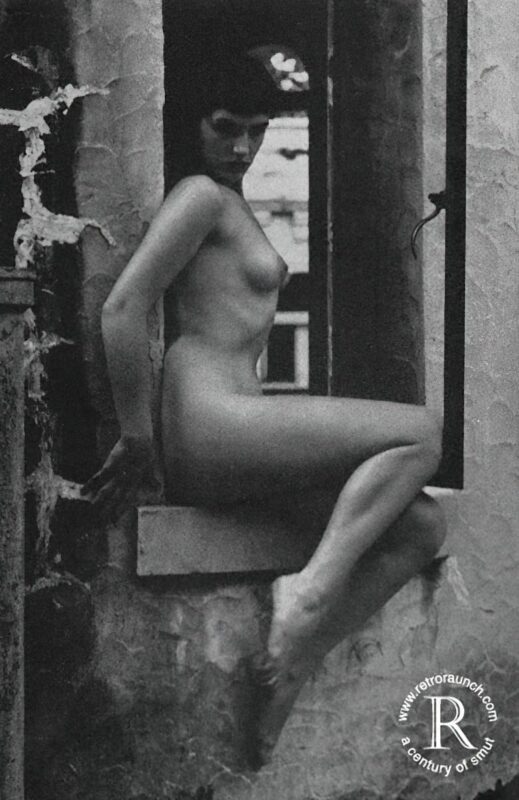 Vintage Women and Girls nude in the 1940's