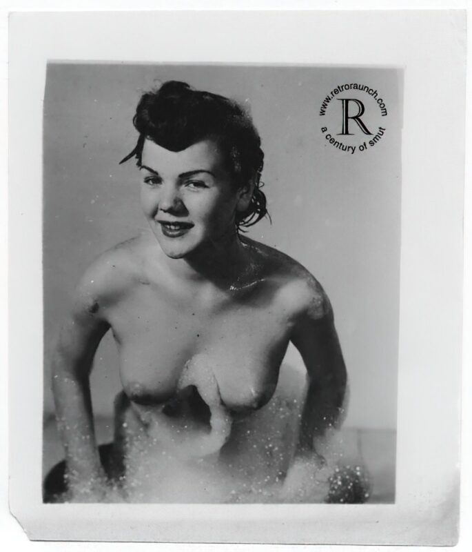 Vintage Women and Girls nude in the 1940's