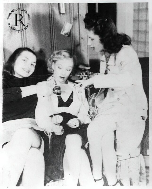 Vintage Women and Girls nude in the 1940's