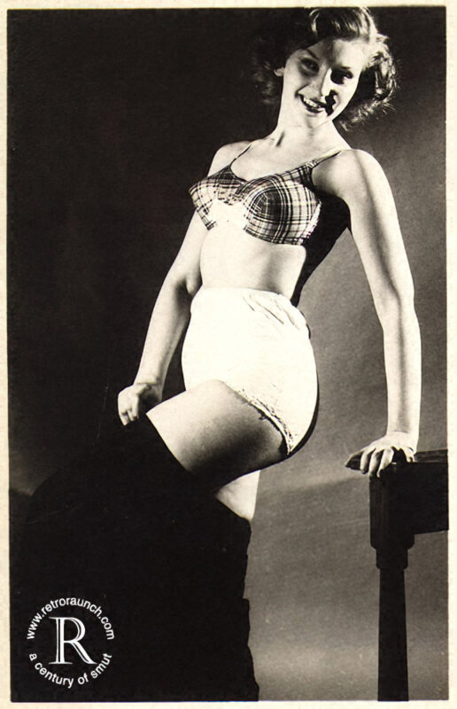 Vintage Women and Girls nude in the 1940's