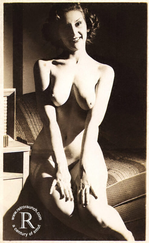 Vintage Women and Girls nude in the 1940's