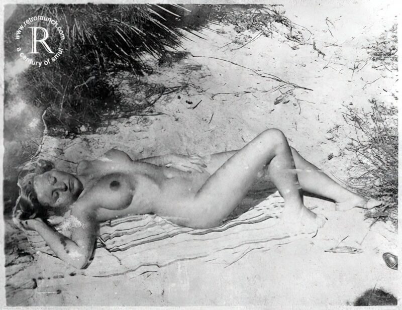 Vintage Women and Girls nude in the 1940's