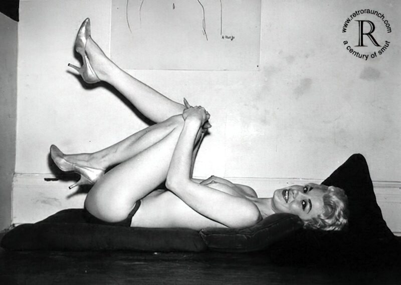 Vintage Women and Girls nude in the 1940's