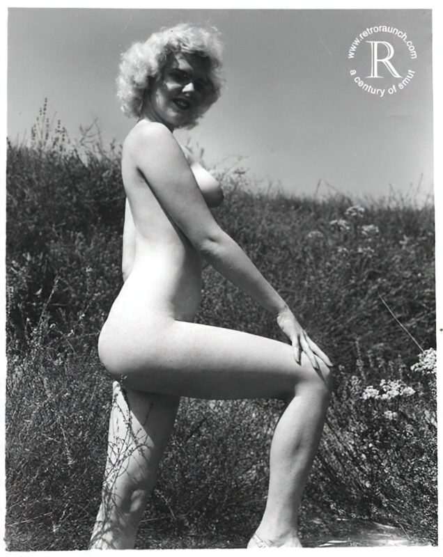 Vintage Women and Girls nude in the 1940's