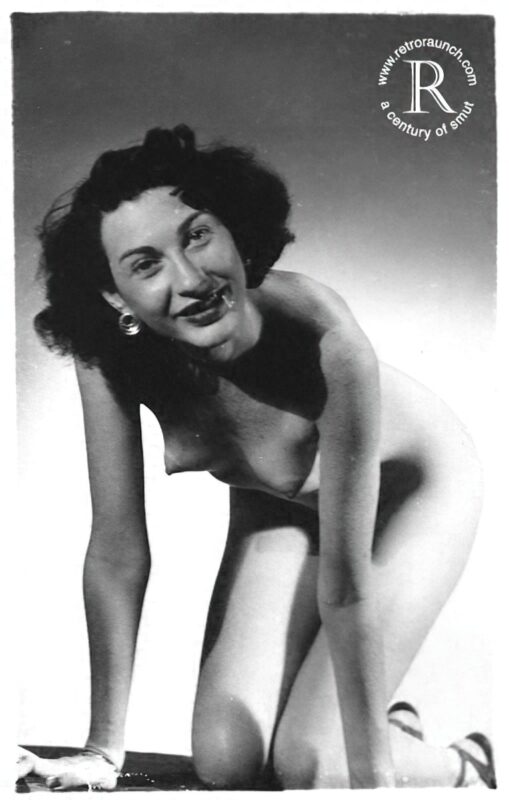 Vintage Women and Girls nude in the 1940's