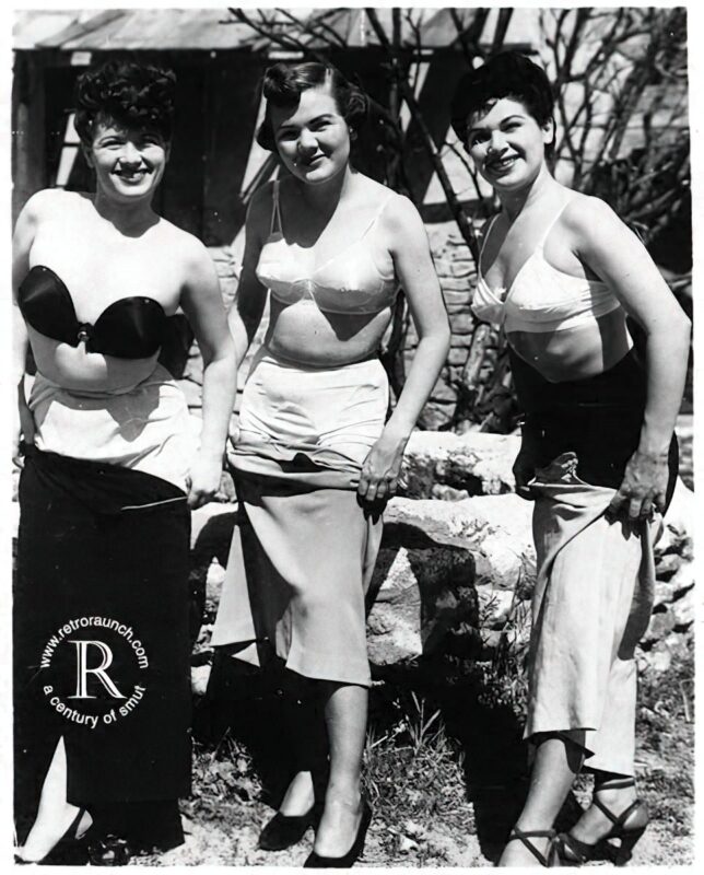 Vintage Women and Girls nude in the 1940's