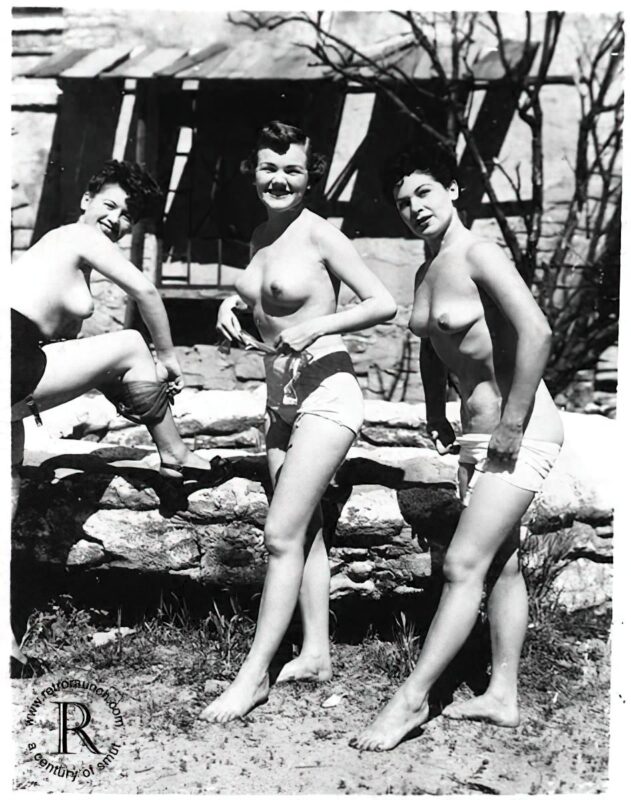 Vintage Women and Girls nude in the 1940's