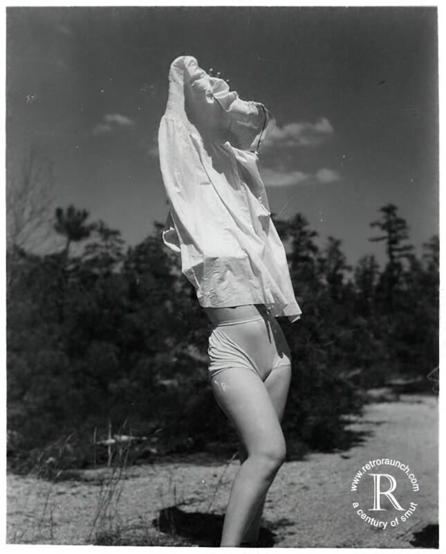 Vintage Women and Girls nude in the 1940's