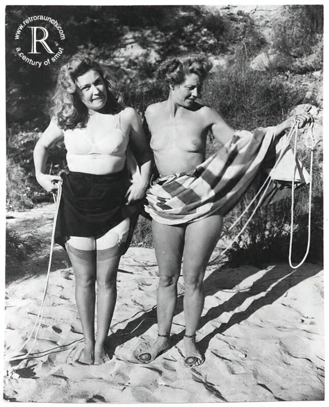 Vintage Women and Girls nude in the 1940's