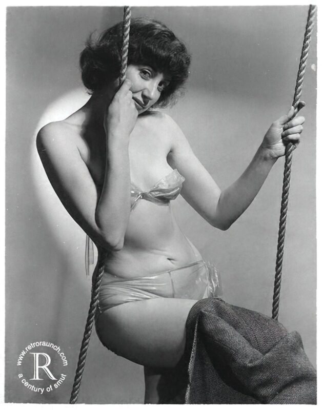 Vintage Women and Girls nude in the 1940's