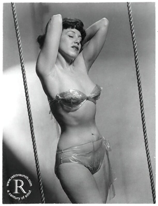 Vintage Women and Girls nude in the 1940's