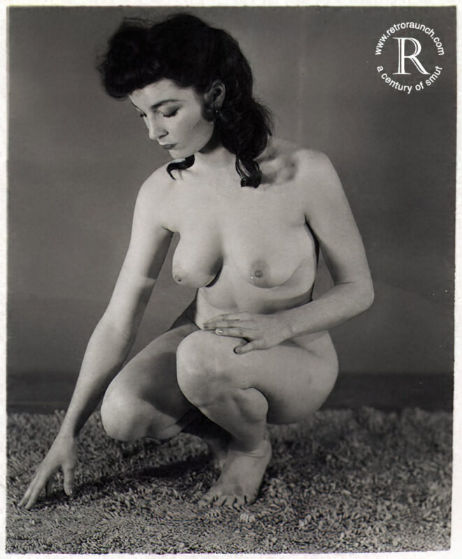 Vintage Women and Girls nude in the 1940's