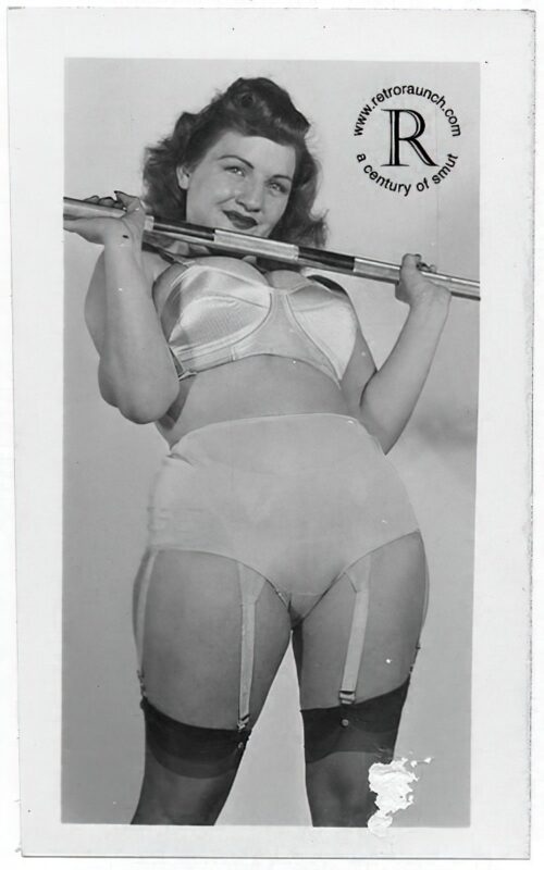 Vintage Women and Girls nude in the 1940's