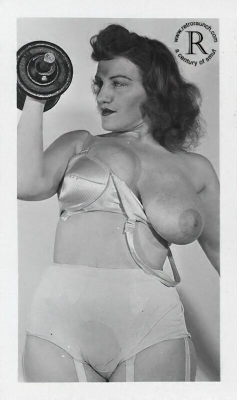 Vintage Women and Girls nude in the 1940's