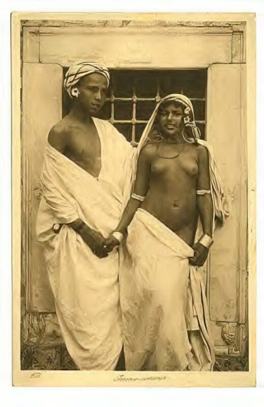 Photo 001 - Ethnic and Indigenous Vintage Nude Men and Women from the YesterYears Photo 001 - Ethnic and Indigenous Vintage Nude Men and Women from the YesterYears