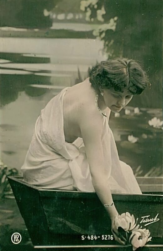 Photo 056 - Color Tint Vintage Nude Men and Women Sepia, Monochrome and Others Photo 056 - Color Tint Vintage Nude Men and Women Sepia, Monochrome and Others