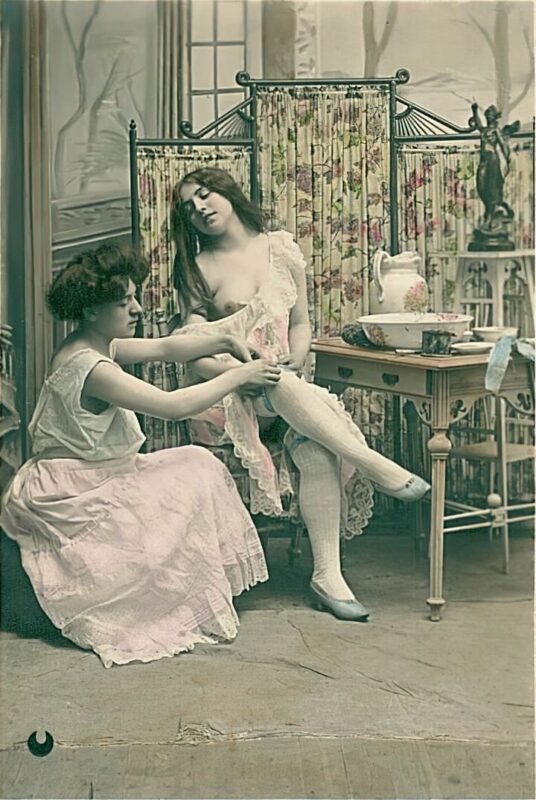 Photo 058 - Color Tint Vintage Nude Men and Women Sepia, Monochrome and Others Photo 058 - Color Tint Vintage Nude Men and Women Sepia, Monochrome and Others