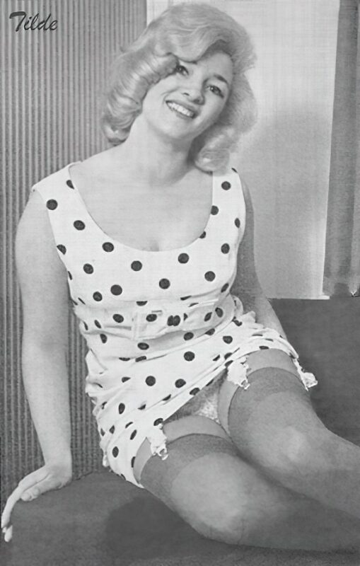 Retro Girls naked in the 1960's Vintage Erotica and Photo Image Galleries of Classic Women Nude in the 1960's