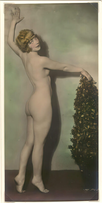 Photo 245 - Color Tint Vintage Nude Men and Women Sepia, Monochrome and Others Photo 245 - Color Tint Vintage Nude Men and Women Sepia, Monochrome and Others