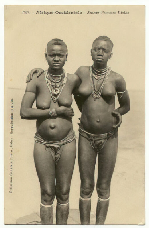 Photo 045 - Ethnic and Indigenous Vintage Nude Men and Women from the YesterYears Photo 045 - Ethnic and Indigenous Vintage Nude Men and Women from the YesterYears