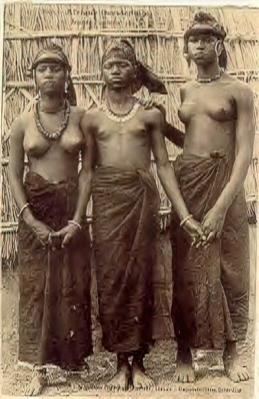 Photo 064 - Ethnic and Indigenous Vintage Nude Men and Women from the YesterYears Photo 064 - Ethnic and Indigenous Vintage Nude Men and Women from the YesterYears