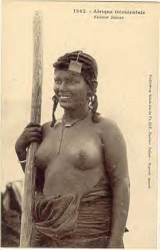 Photo 068 - Ethnic and Indigenous Vintage Nude Men and Women from the YesterYears Photo 068 - Ethnic and Indigenous Vintage Nude Men and Women from the YesterYears