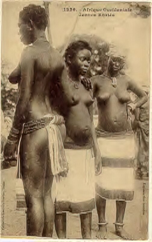 Photo 010 - Ethnic and Indigenous Vintage Nude Men and Women from the YesterYears Photo 010 - Ethnic and Indigenous Vintage Nude Men and Women from the YesterYears