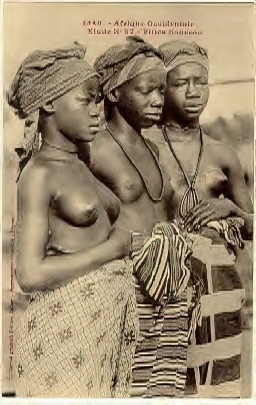 Photo 031 - Ethnic and Indigenous Vintage Nude Men and Women from the YesterYears Photo 031 - Ethnic and Indigenous Vintage Nude Men and Women from the YesterYears