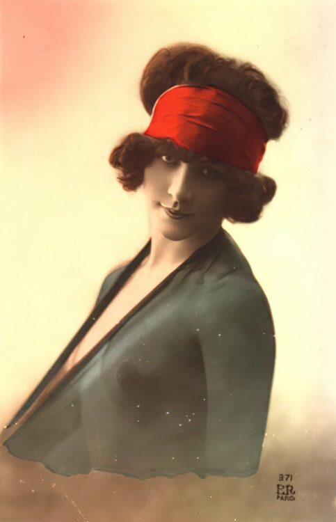 Photo 342 - Color Tint Vintage Nude Men and Women Sepia, Monochrome and Others Photo 342 - Color Tint Vintage Nude Men and Women Sepia, Monochrome and Others