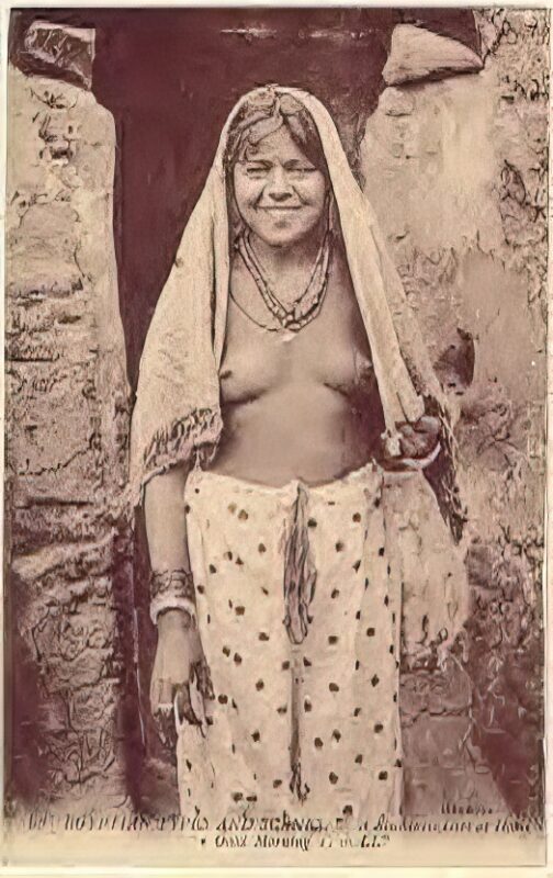 Photo 095 - Ethnic and Indigenous Vintage Nude Men and Women from the YesterYears Photo 095 - Ethnic and Indigenous Vintage Nude Men and Women from the YesterYears