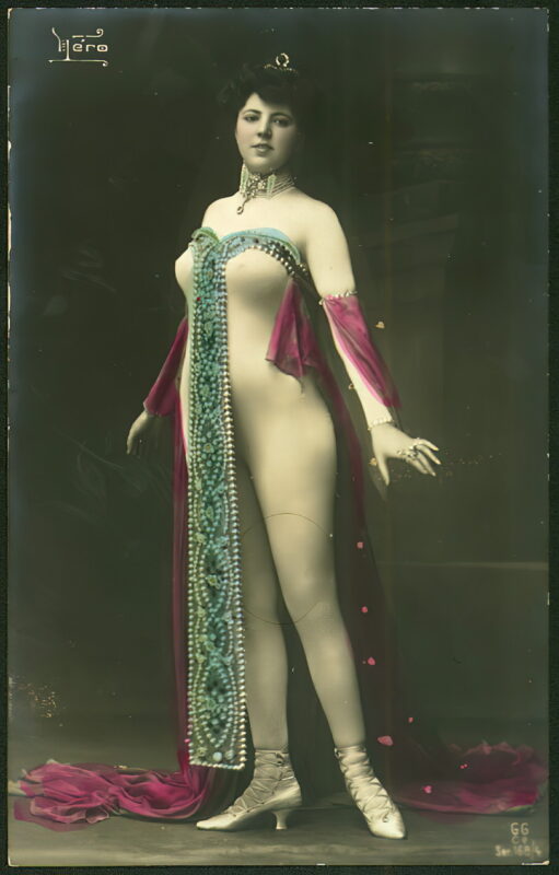 Photo 374 - Color Tint Vintage Nude Men and Women Sepia, Monochrome and Others Photo 374 - Color Tint Vintage Nude Men and Women Sepia, Monochrome and Others