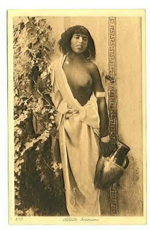 Photo 113 - Ethnic and Indigenous Vintage Nude Men and Women from the YesterYears Photo 113 - Ethnic and Indigenous Vintage Nude Men and Women from the YesterYears
