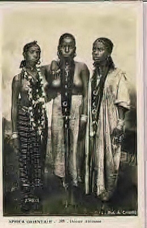 Photo 115 - Ethnic and Indigenous Vintage Nude Men and Women from the YesterYears Photo 115 - Ethnic and Indigenous Vintage Nude Men and Women from the YesterYears