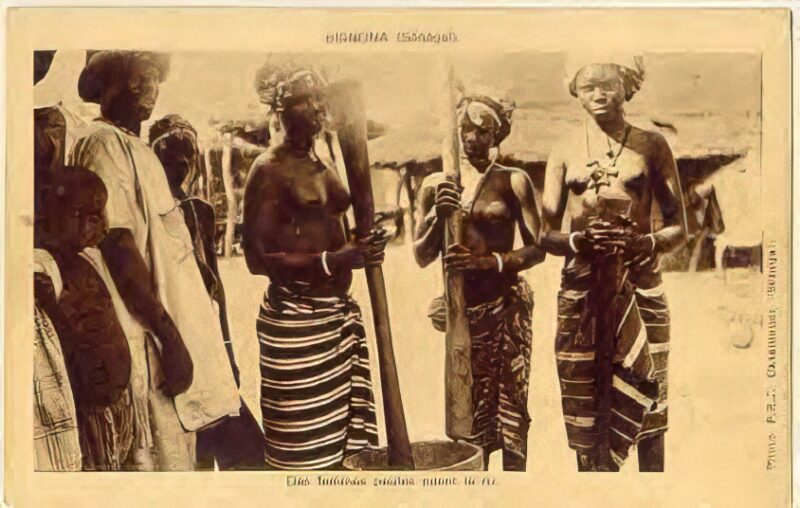 Photo 125 - Ethnic and Indigenous Vintage Nude Men and Women from the YesterYears Photo 125 - Ethnic and Indigenous Vintage Nude Men and Women from the YesterYears